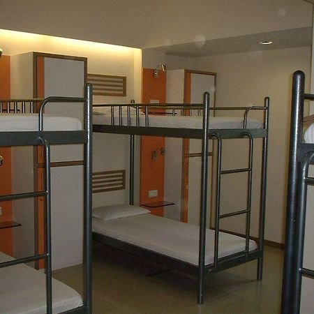 Hotel Singhs International Mumbai Exterior photo