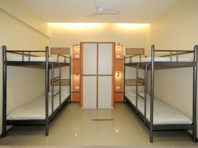 Hotel Singhs International Mumbai Exterior photo